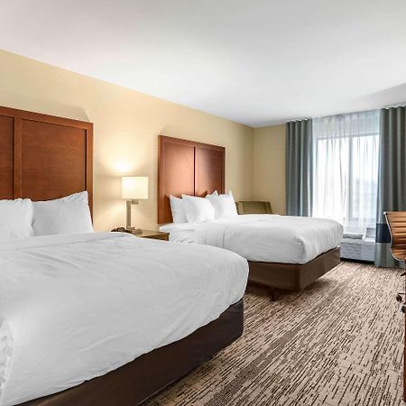 Comfort Inn & Suites Ames Near Isu Campus Dış mekan fotoğraf