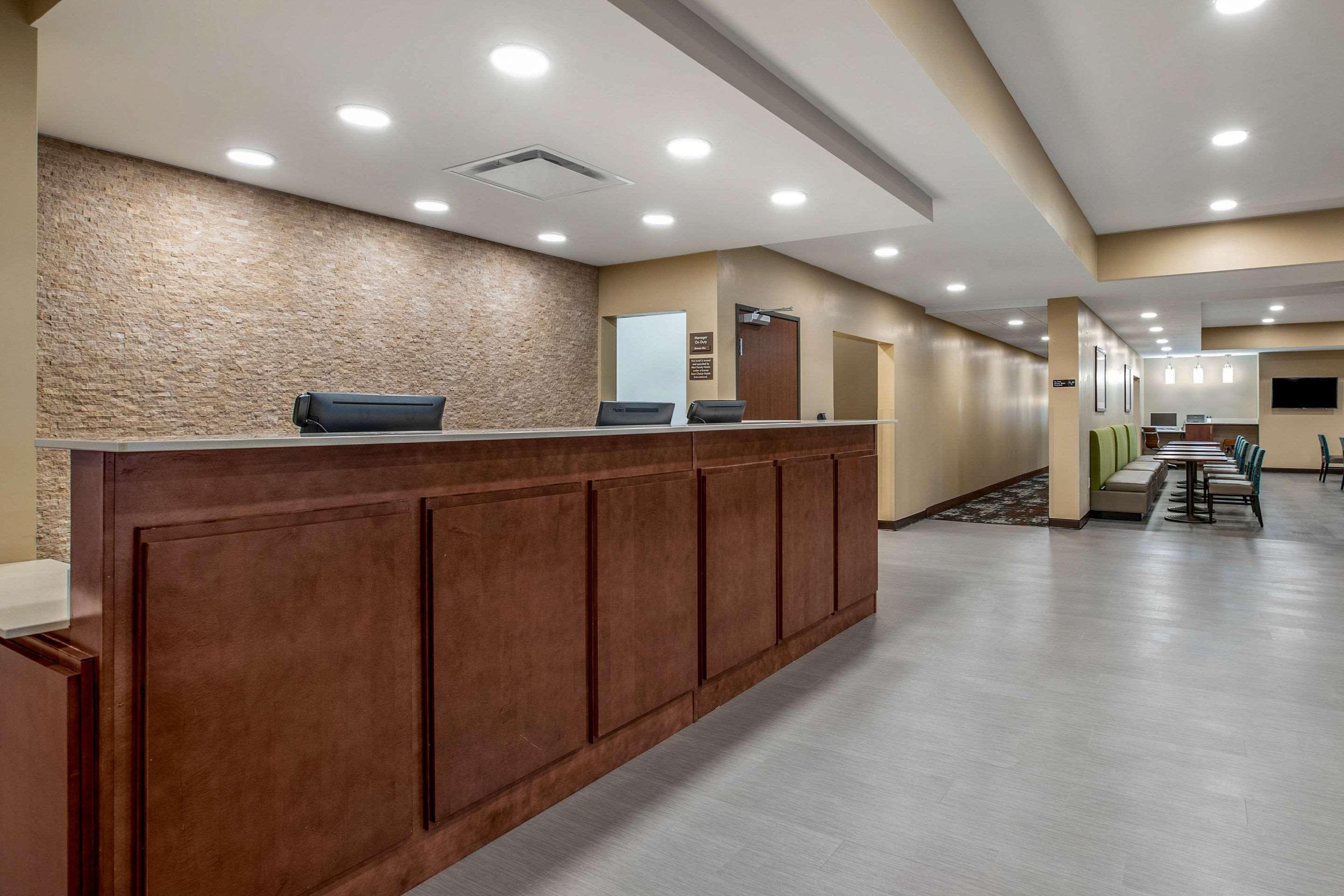 Comfort Inn & Suites Ames Near Isu Campus Dış mekan fotoğraf