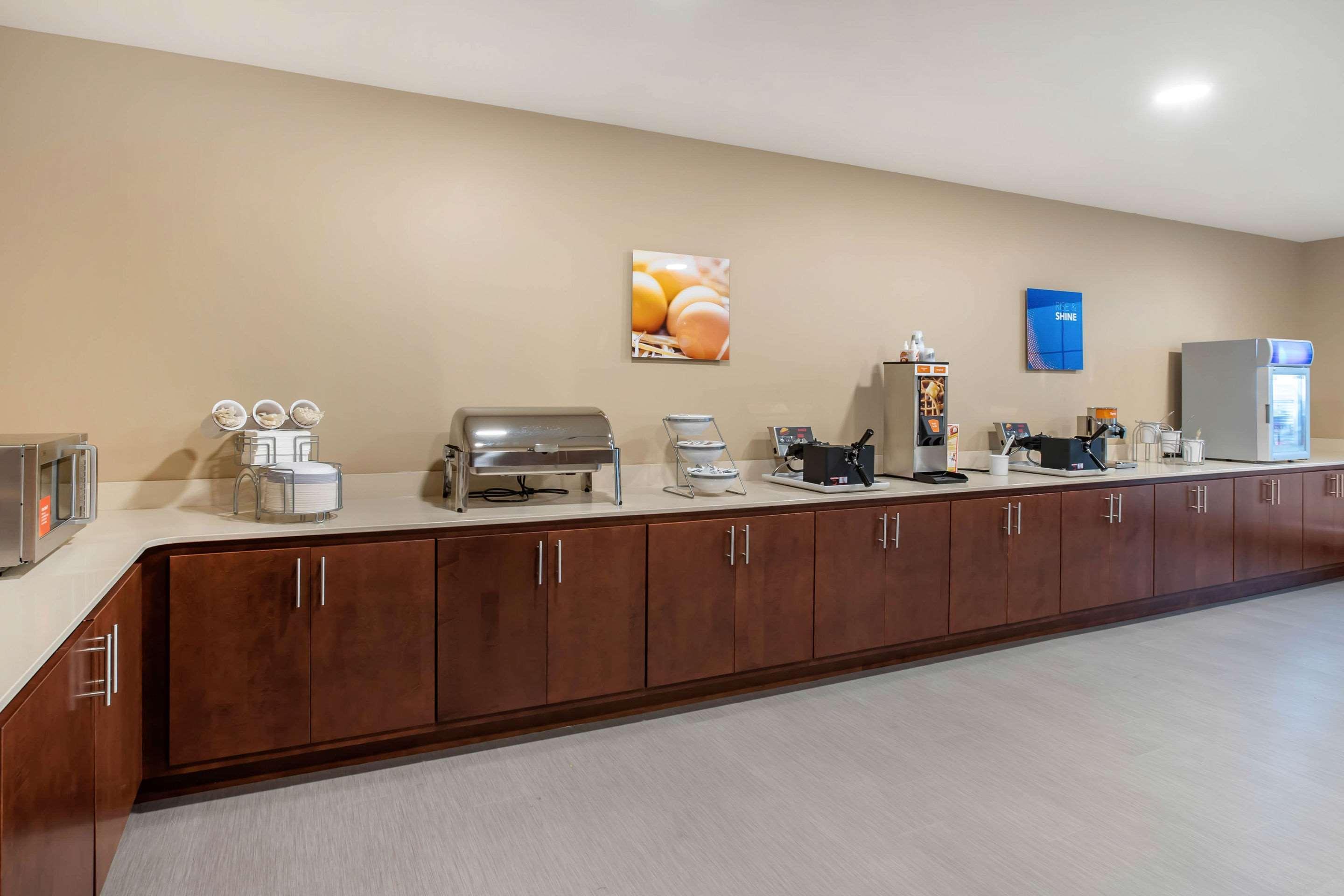 Comfort Inn & Suites Ames Near Isu Campus Dış mekan fotoğraf