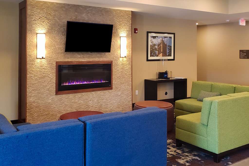 Comfort Inn & Suites Ames Near Isu Campus İç mekan fotoğraf